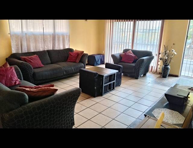 4 BEDROOM HOUSE FOR SALE IN BLUFF